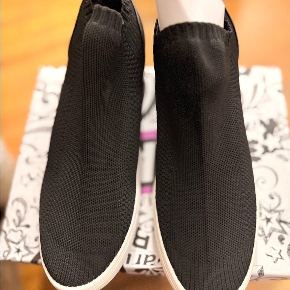 Brash Black Knit Slip-On Sneakers